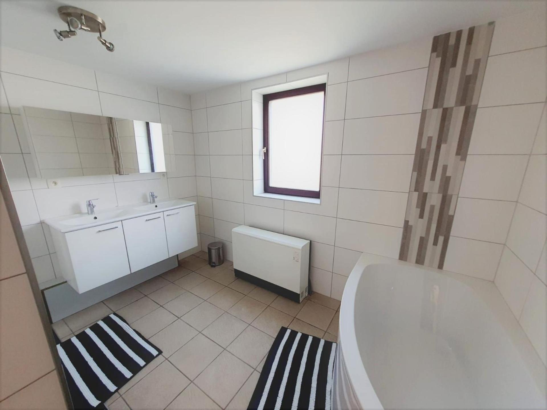Maison De Vacances Situee Entre Liege, Tongres Et Vise Slins ภายนอก รูปภาพ