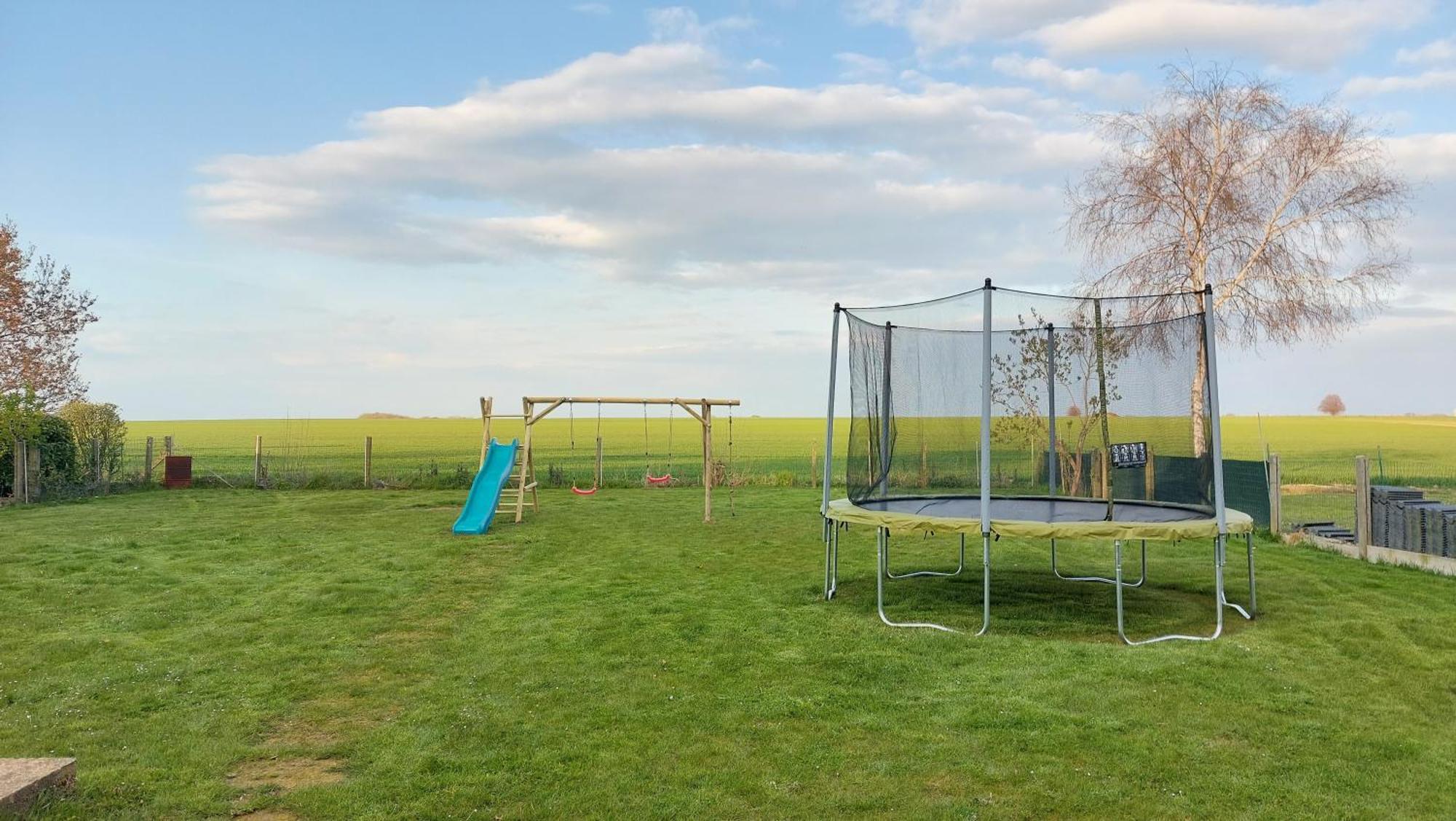 Maison De Vacances Situee Entre Liege, Tongres Et Vise Slins ภายนอก รูปภาพ